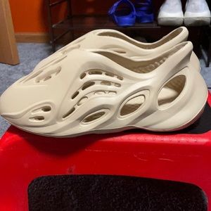 Yeezy foam runner size 10.5 reps